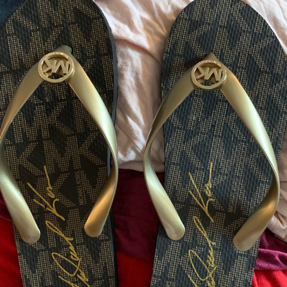 Michael Kors Flip flops